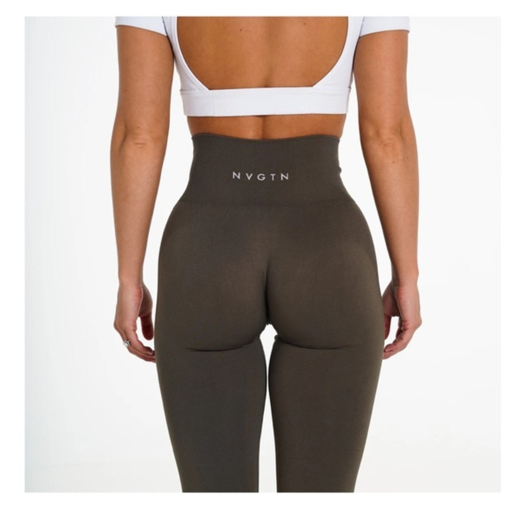 Olive green seamless NVGTN leggings